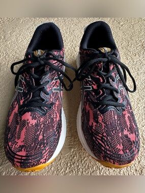 ASICS Fuji Lite 3 Pink Peach Camo Trail Running Shoes Women’s Size 9.5 in VGC